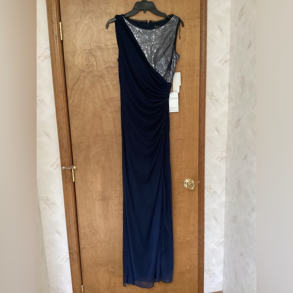 Adrianna Papell, 10, Navy Blue Sequin-Accent Evening Gown